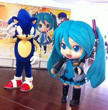 Sonic & Miku Vocaloid Mascot Suits