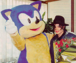 Terrible Sonic Costume with Michael Jackson!