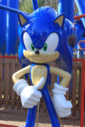 Alton Rollercoaster Sonic Statue