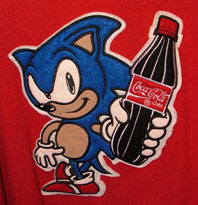 Sonic holds Coke Close Up Design