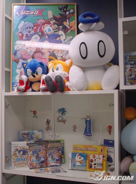 Hero chao & more at Sonic Team HQ