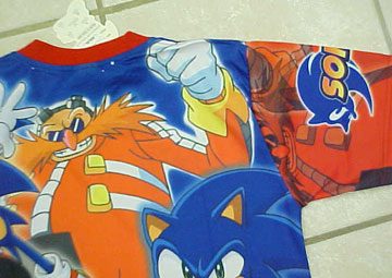 Sonic the Hedgehog shirt close-up photo
