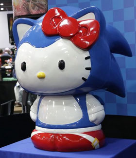 Hello Kitty Sonic Statue