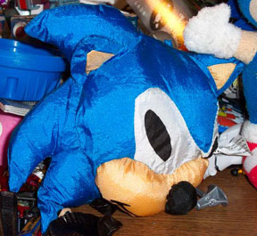 Pillow of doom Sonic head