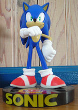 Sonic 15th Anniversary Statue