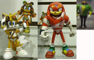 Battle Damage Boom Figures