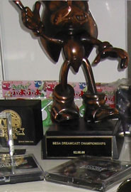 Trophy-like bronze thing