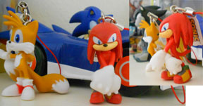 Dangle Knuckles Gacha Figure