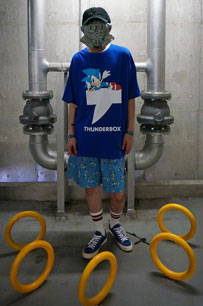 Thunderbox model gold rings outfit