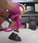 Espio figure bad knee joint