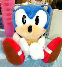 Pleasent big head sonic plushie